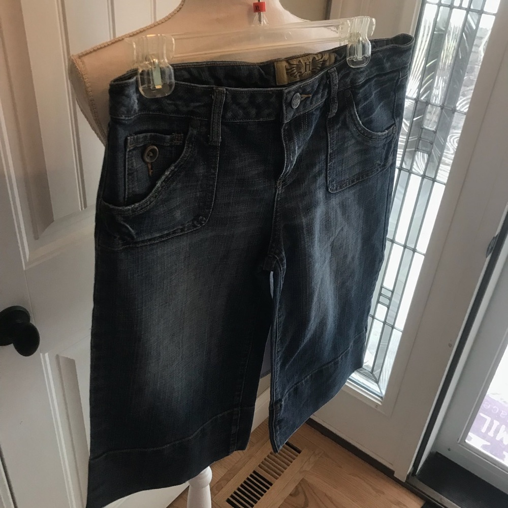 Jean Capris - Picture 3 of 3